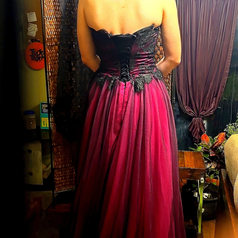 Formal/ prom/wedding dress